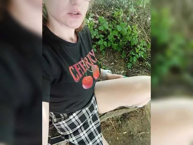 LunaKrismas – webcam model profile photo Image 7