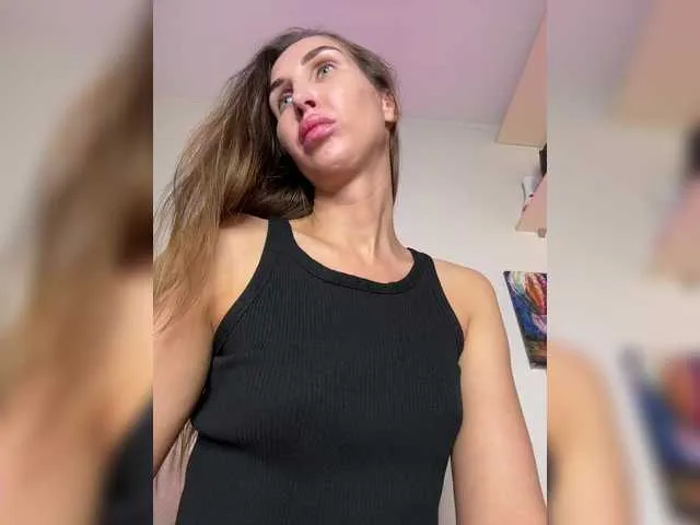 SkyLumen – webcam model profile photo Image 16