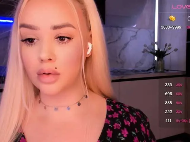 preetypeach – webcam model profile photo Image 11