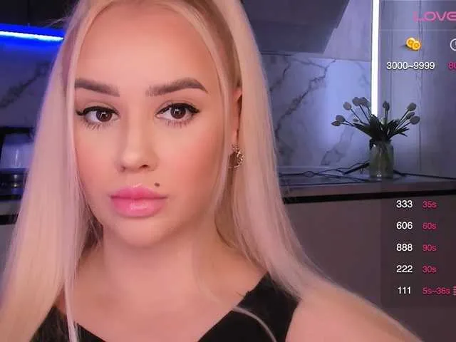 preetypeach – webcam model profile photo Image 13