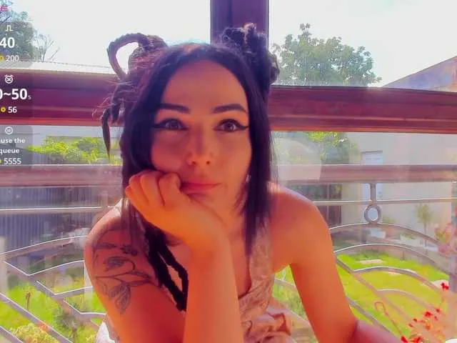 DanicaMonro – webcam model profile photo Image 2