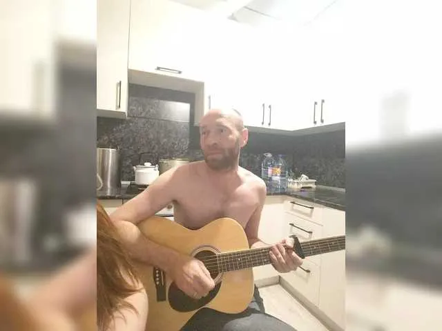 CassieGil – webcam model profile photo Image 16