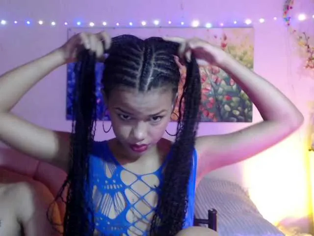 CassieGil – webcam model profile photo Image 10