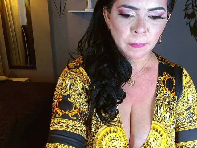 CassieGil – webcam model profile photo Image 17