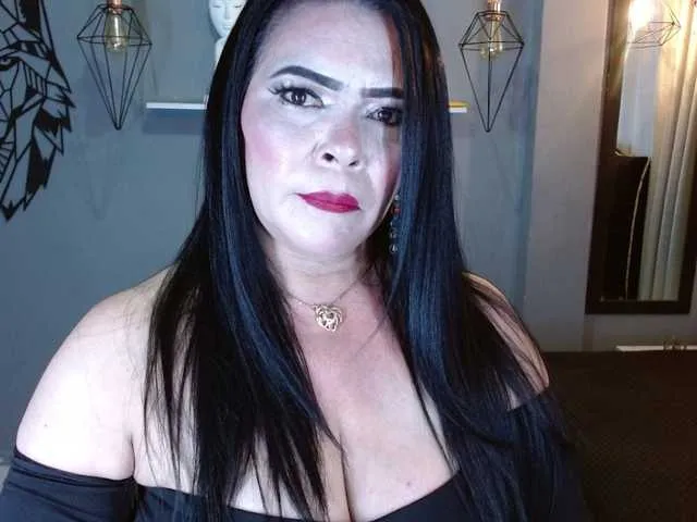 CassieGil – webcam model profile photo Image 18