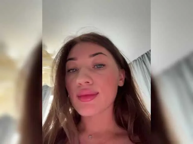 LunaKrismas – webcam model profile photo Image 17