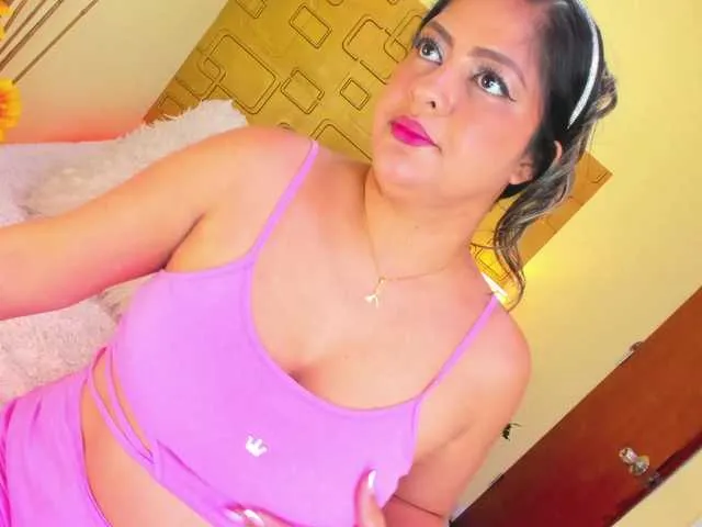 reshmika_reddy – webcam model profile photo Image 5