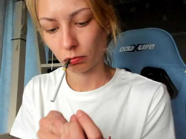 AmyBelmontt – webcam model profile photo Image 13