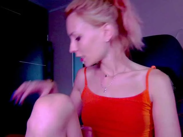 AmyBelmontt – webcam model profile photo Image 3