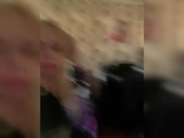 Laureen_Steele – webcam model profile photo Image 2