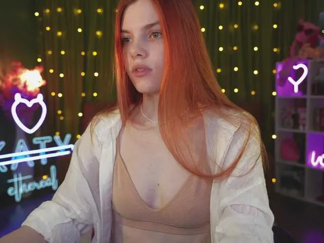 CassieGil – webcam model profile photo Image 4