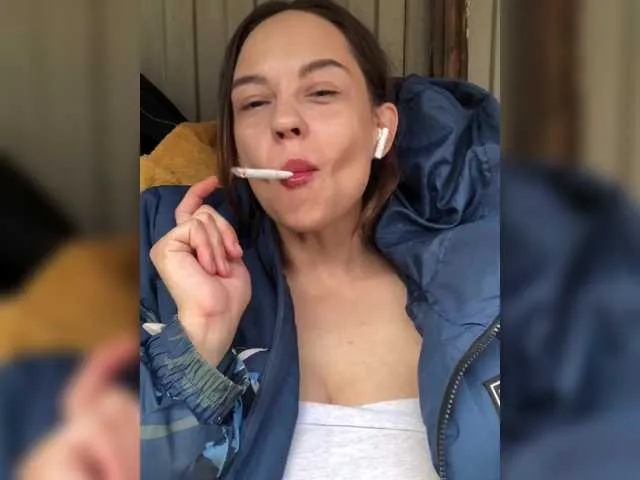 ParisSin – webcam model profile photo Image 6