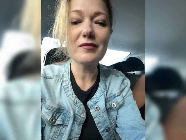 AbrilSilva – webcam model profile photo Image 2