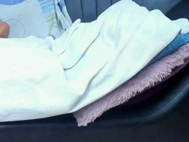 ElianaGarcia – webcam model profile photo Image 13