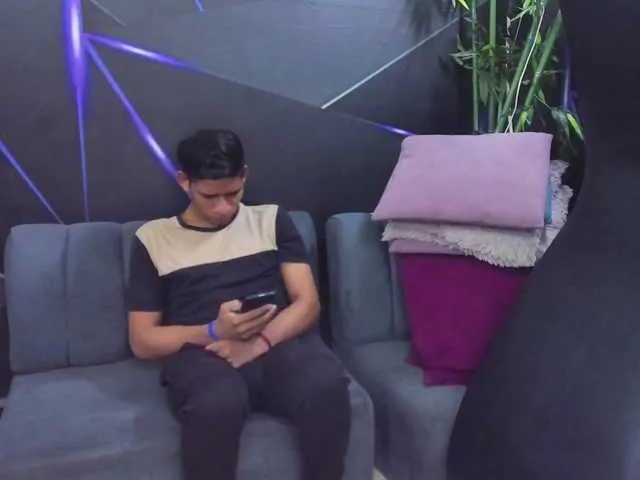 ElianaGarcia – webcam model profile photo Image 7