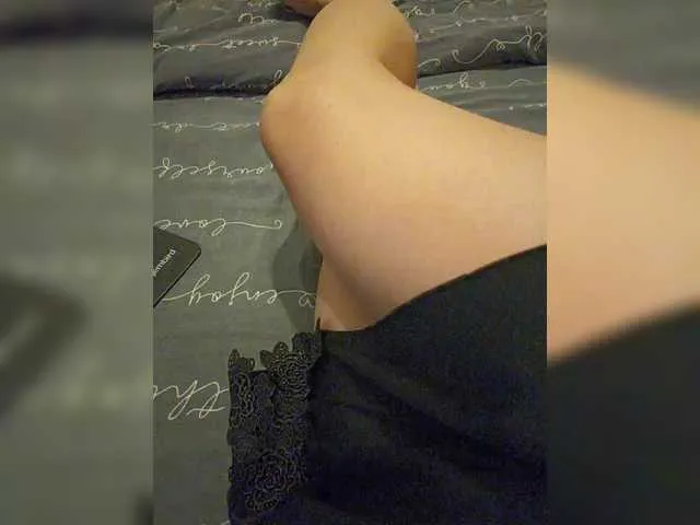 AmyBelmontt – webcam model profile photo Image 11