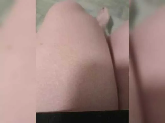 AmyBelmontt – webcam model profile photo Image 3