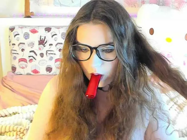 Kuraii – webcam model profile photo