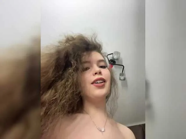 AmyBelmontt – webcam model profile photo Image 10