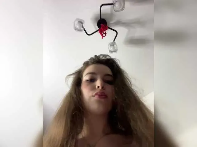 AmyBelmontt – webcam model profile photo Image 12