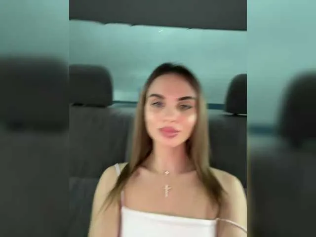 CassieGil – webcam model profile photo Image 13