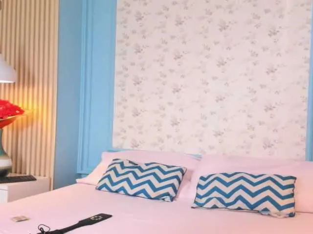 nicdani_1 – webcam model profile photo Image 12