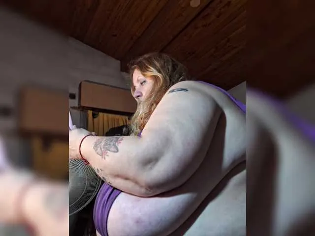 MissZoeDeville – webcam model profile photo Image 16