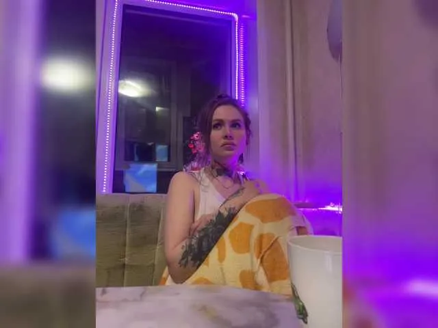 AmyBelmontt – webcam model profile photo Image 15