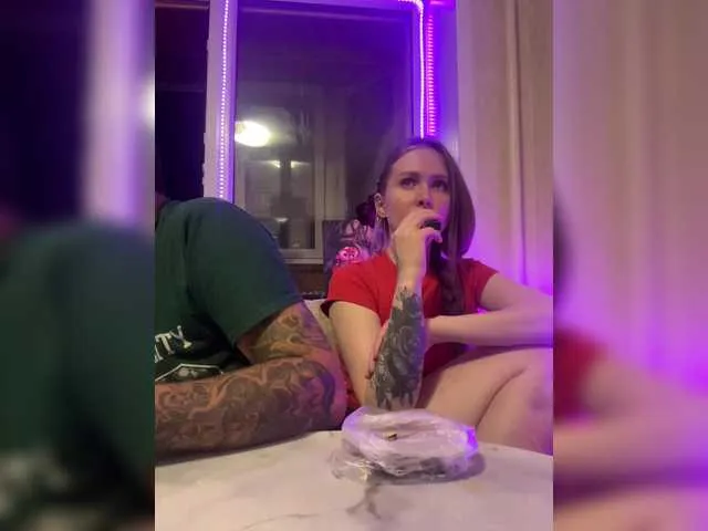 AmyBelmontt – webcam model profile photo Image 4