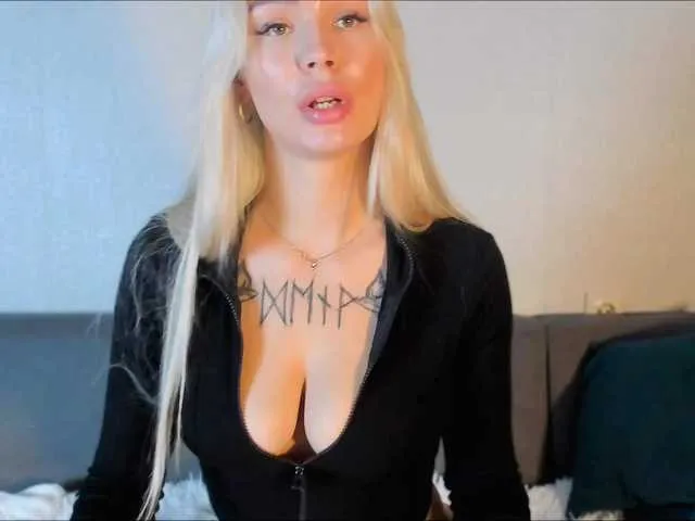 CassieGil – webcam model profile photo Image 18