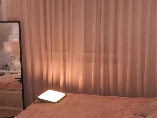 SkyLumen – webcam model profile photo Image 11