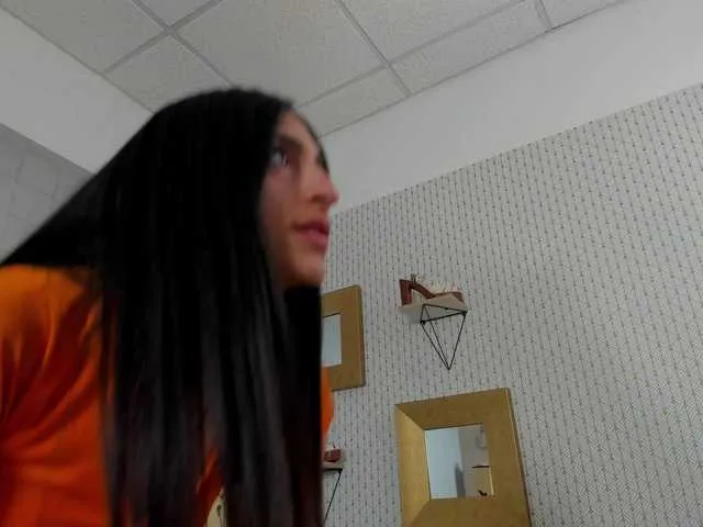 AmyBelmontt – webcam model profile photo Image 17