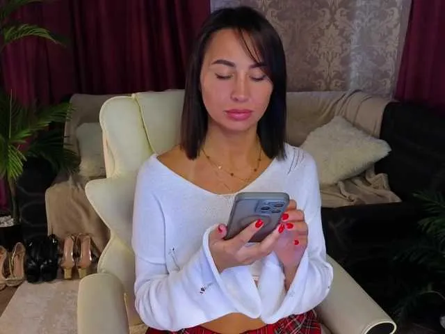 CassieGil – webcam model profile photo Image 14