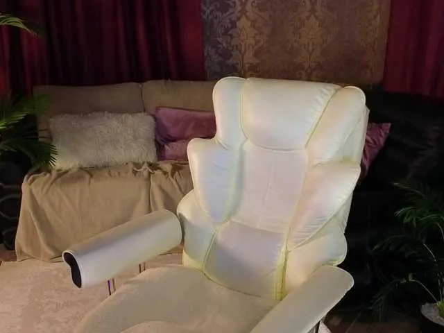 CassieGil – webcam model profile photo Image 18