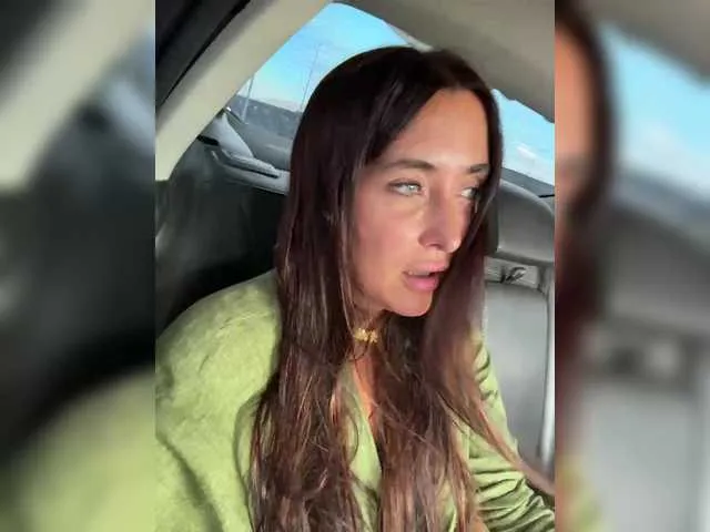 CassieGil – webcam model profile photo Image 3