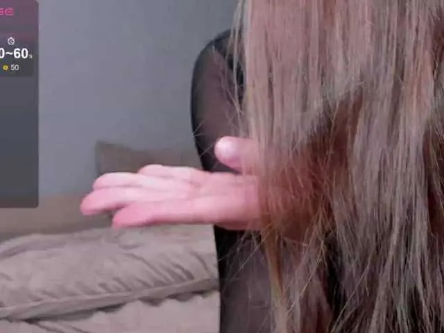 Polli_Kiss – webcam model profile photo Image 17