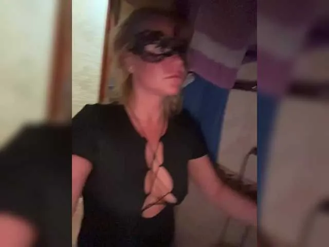 JuliaQuinn – webcam model profile photo Image 8