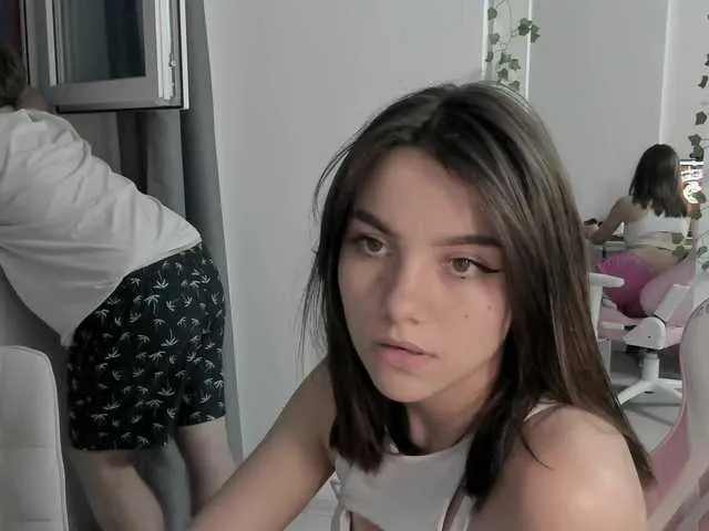 MeilynDuque – webcam model profile photo Image 3