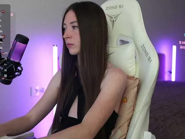 AmyBelmontt – webcam model profile photo Image 3