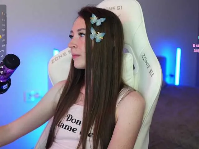 AmyBelmontt – webcam model profile photo Image 4