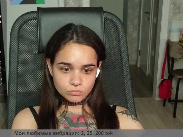 PrincessSnowAngel – webcam model profile photo Image 2