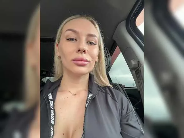 LolliMyDream – webcam model profile photo Image 9