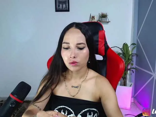 GoodGlamorGirl – webcam model profile photo Image 12