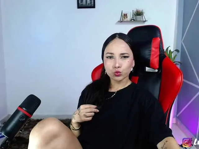 GoodGlamorGirl – webcam model profile photo Image 9