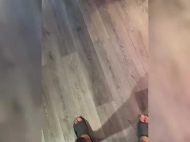 Alikams – webcam model profile photo Image 18