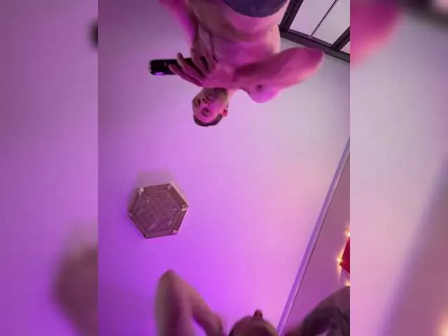 Alikams – webcam model profile photo Image 5