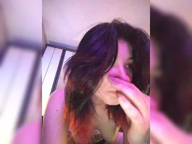 Alikams – webcam model profile photo Image 9