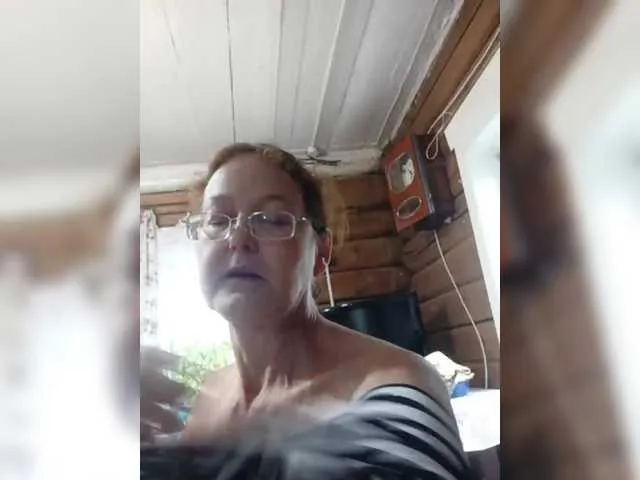 CassieGil – webcam model profile photo Image 10