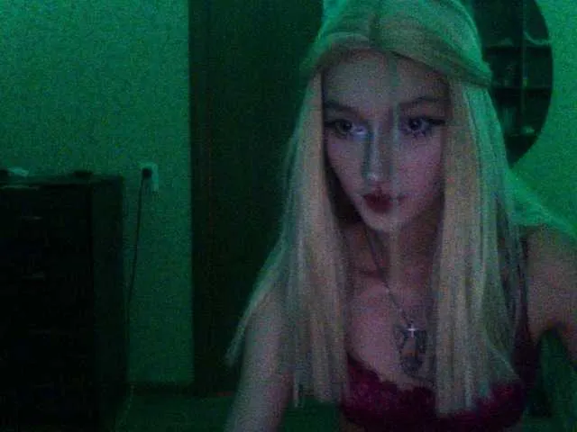 Maya-onelya – webcam model profile photo