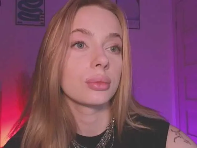 CassieGil – webcam model profile photo Image 5